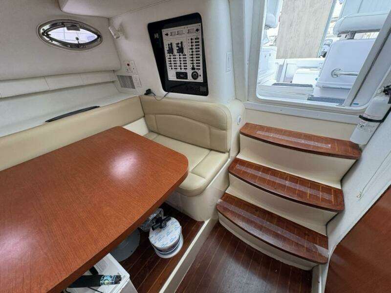 33ft Pro Line Yacht For Sale