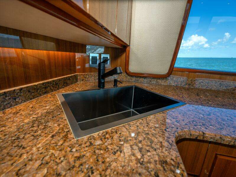 2009 Viking 50 Convertible