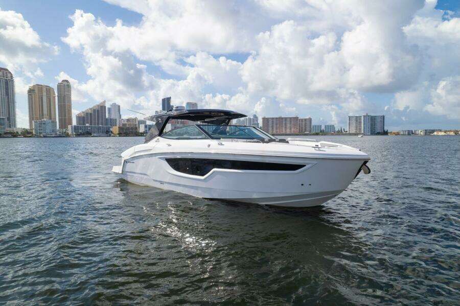 38ft Cruisers Yachts Yacht For Sale