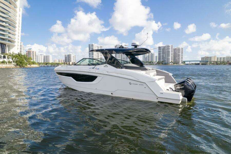 38ft Cruisers Yachts Yacht For Sale