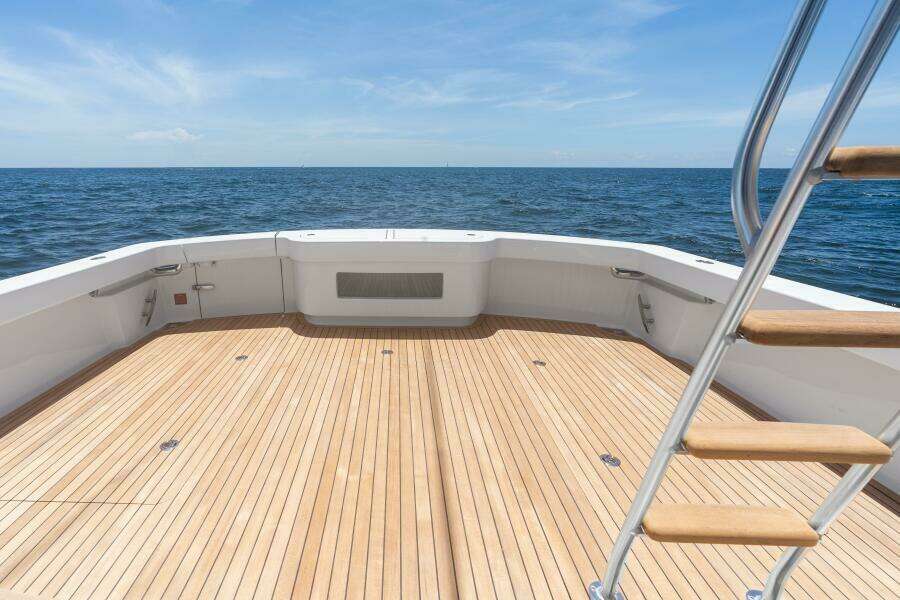 2026 Viking 46 Billfish Cockpit