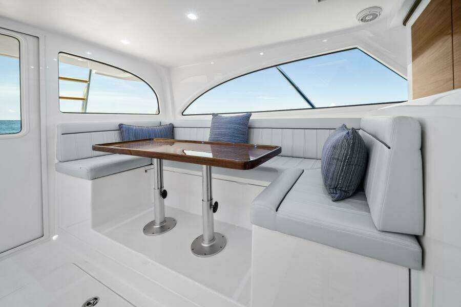 2026 Viking 46 Billfish Dinette