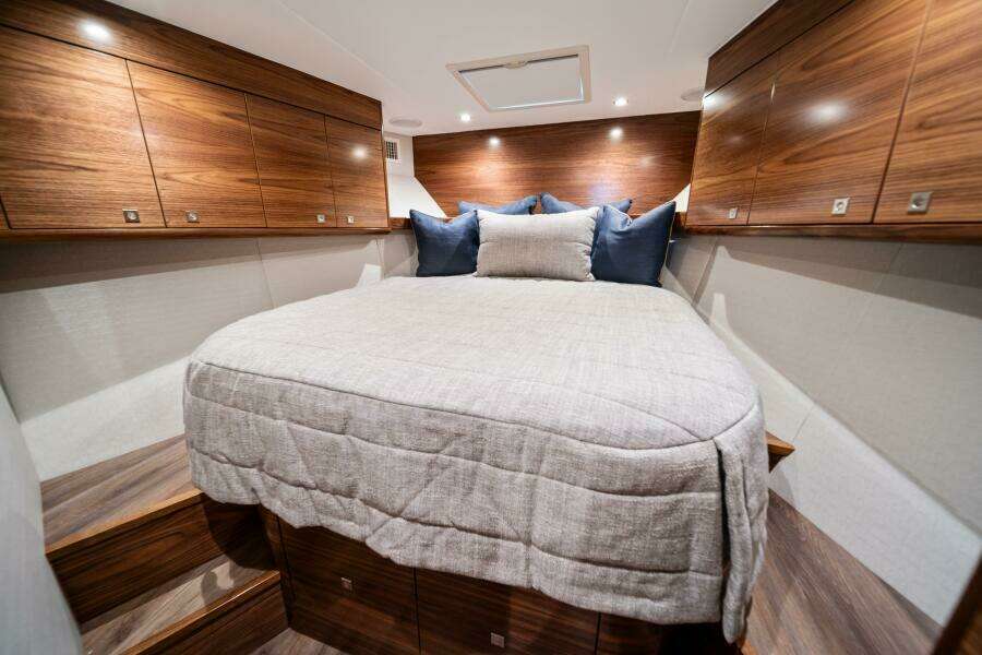 2026 Viking 46 Billfish Master Stateroom