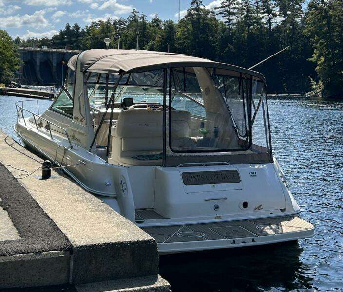 Kim s Cottage 31ft Sea Ray Yacht For Sale