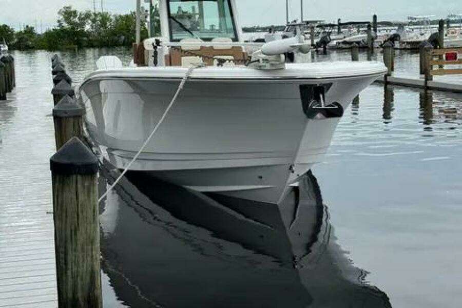 33ft Caymas Yacht For Sale