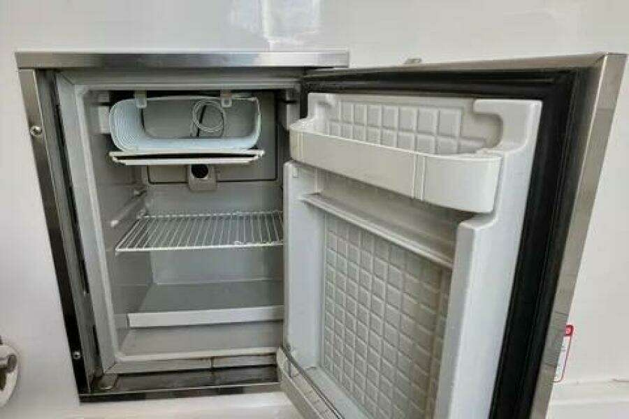 33ft Regulator Yacht For Sale