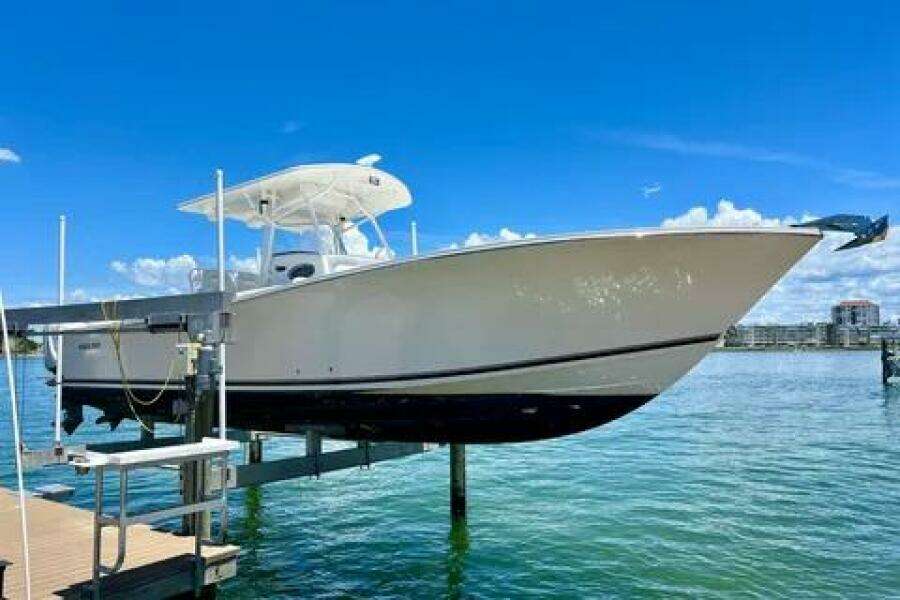 33ft Regulator Yacht For Sale