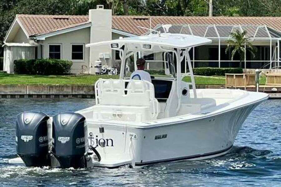 33ft Regulator Yacht For Sale