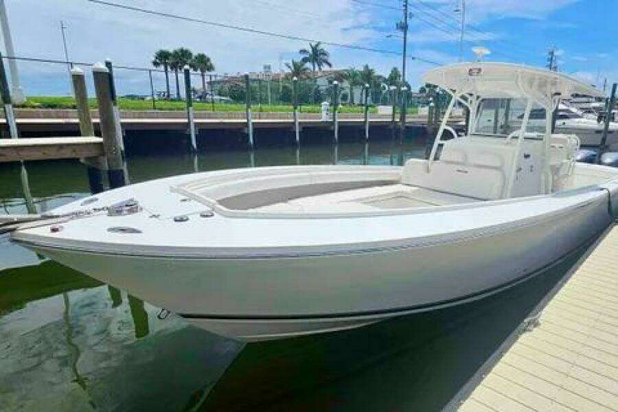 33ft Regulator Yacht For Sale