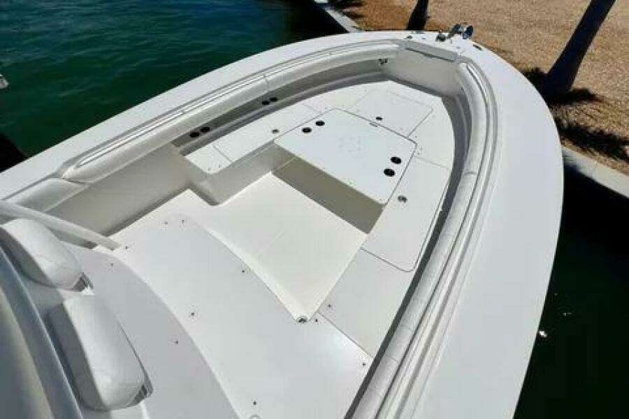 33ft Regulator Yacht For Sale