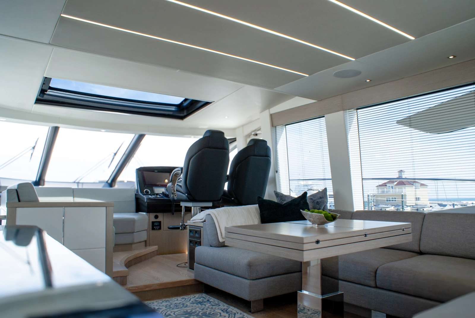 2020 Sunseeker 74 Sport Yacht