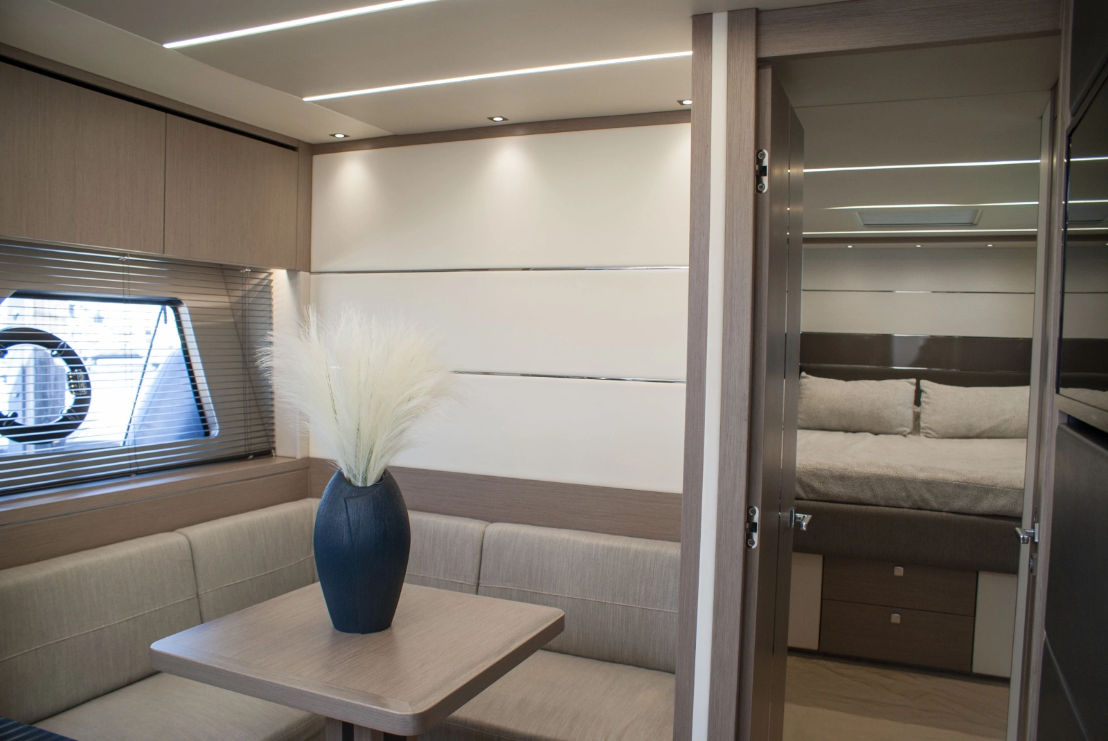 2020 Sunseeker 74 Sport Yacht