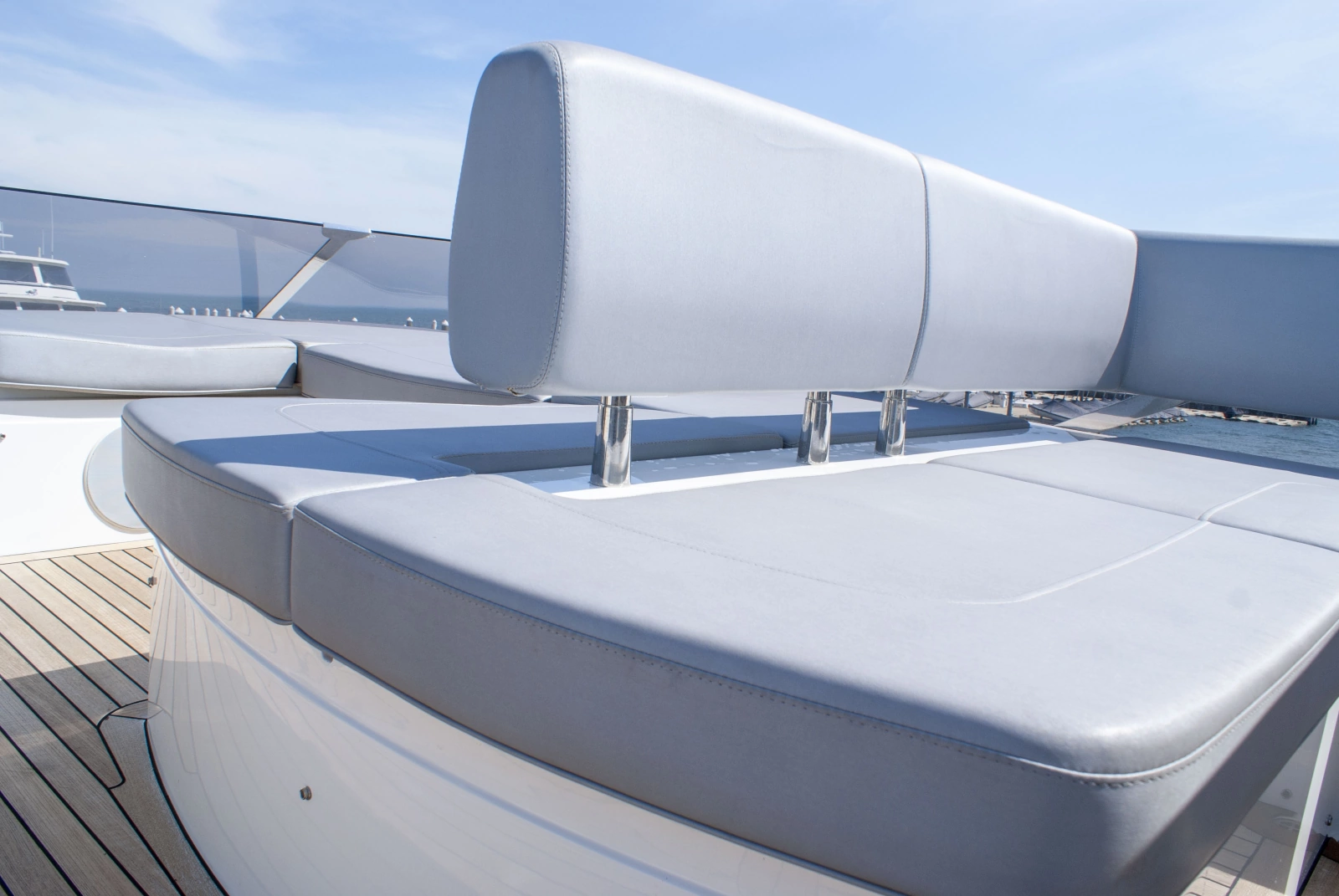 2020 Sunseeker 74 Sport Yacht