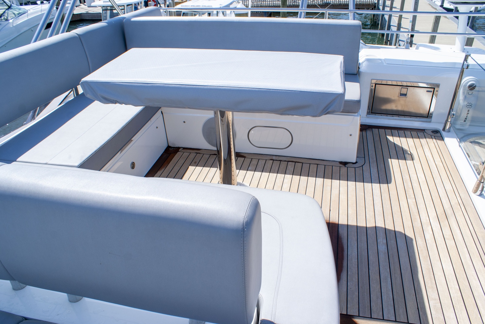2020 Sunseeker 74 Sport Yacht