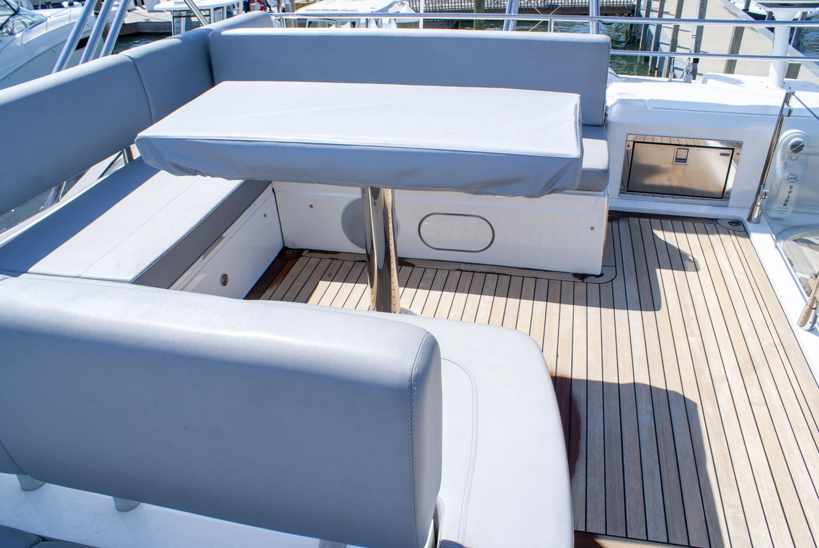 2020 Sunseeker 74 Sport Yacht