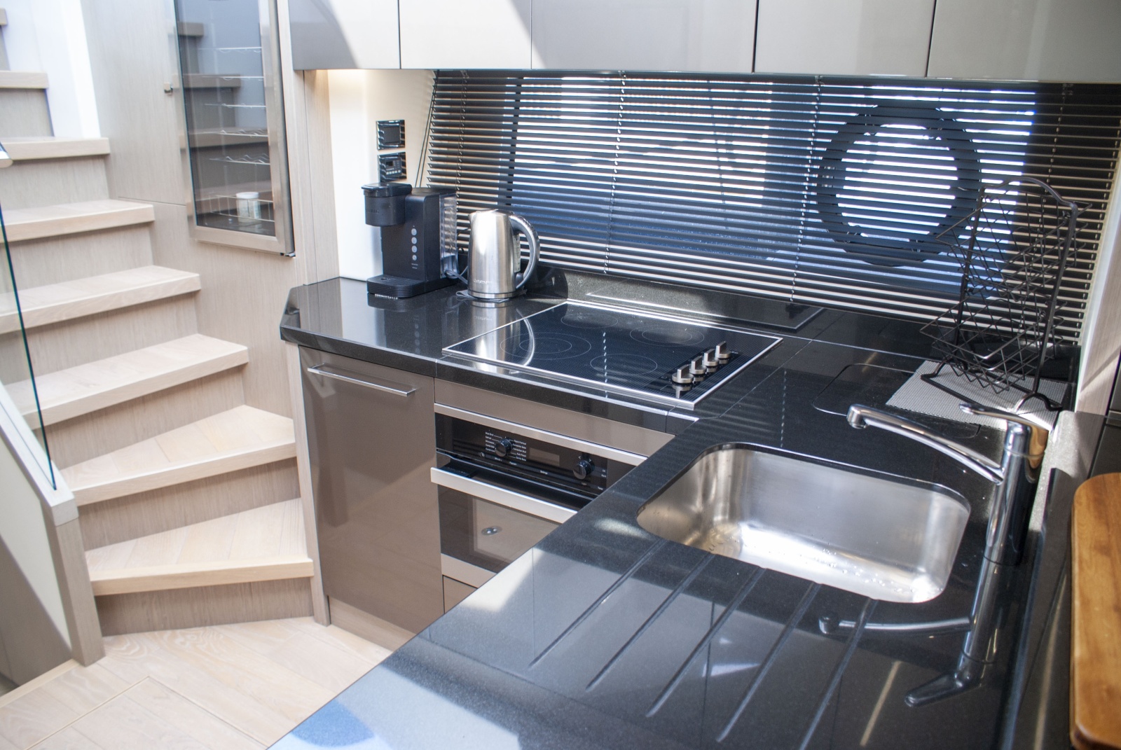2020 Sunseeker 74 Sport Yacht