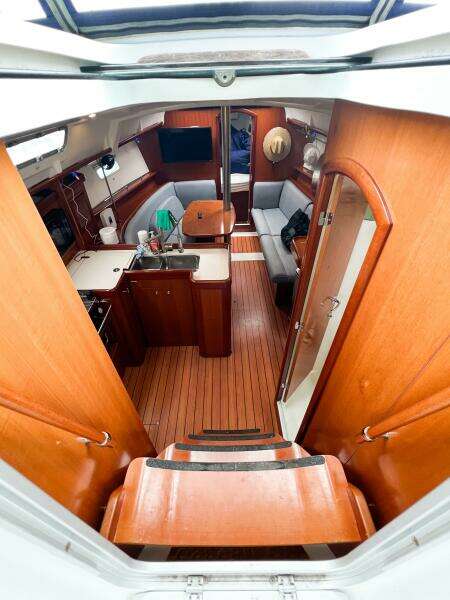 INDIGO 37ft Beneteau Yacht For Sale