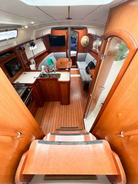 INDIGO 37ft Beneteau Yacht For Sale