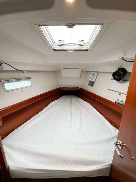 INDIGO 37ft Beneteau Yacht For Sale