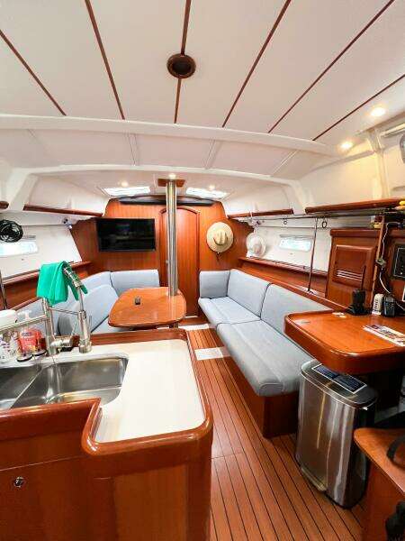INDIGO 37ft Beneteau Yacht For Sale