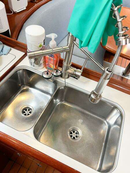 INDIGO 37ft Beneteau Yacht For Sale