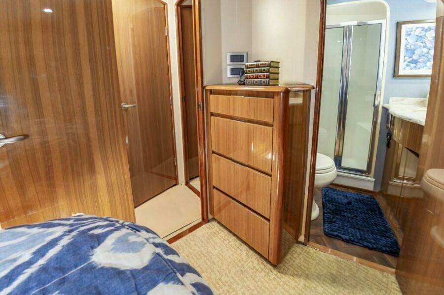 4b9d1c9d 17e0 46a8 9d7e 4464d64bc116