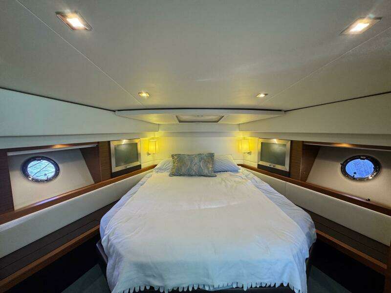 Present Tense 46ft Tiara Yachts Yacht For Sale