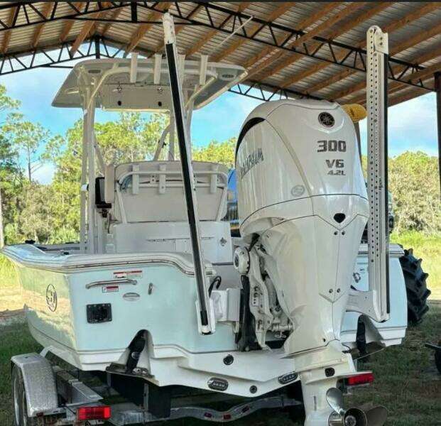 25ft Sea Hunt Yacht For Sale