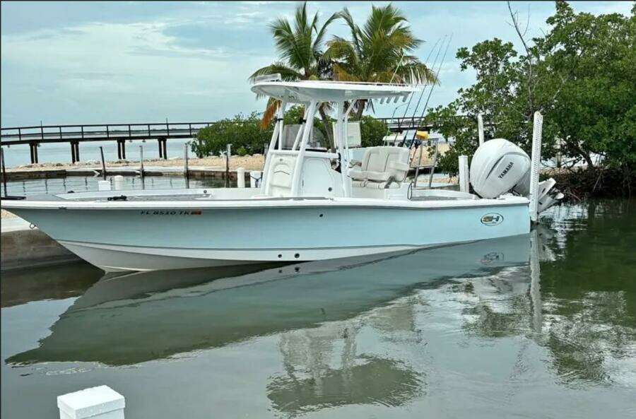 25ft Sea Hunt Yacht For Sale
