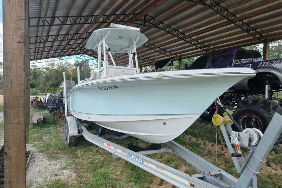 25ft Sea Hunt Yacht For Sale