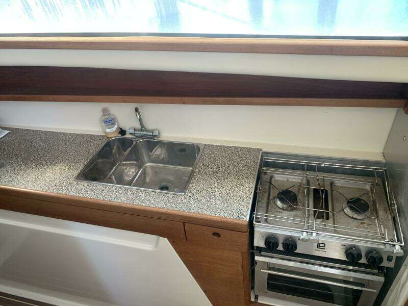 Empire Safety 34ft Gemini Yacht For Sale