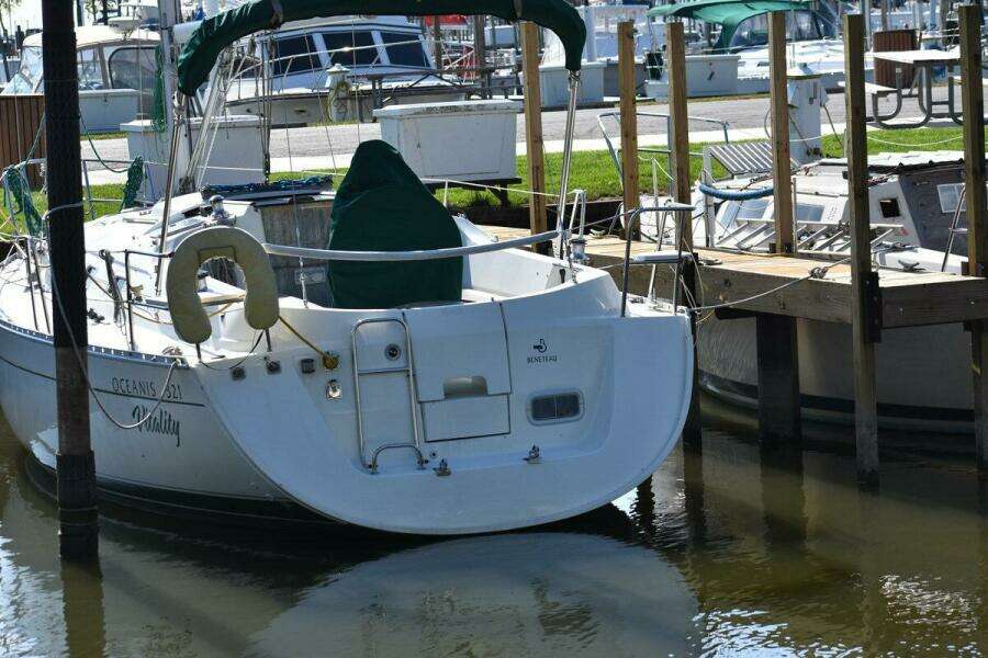 Vitality 32ft Beneteau Yacht For Sale