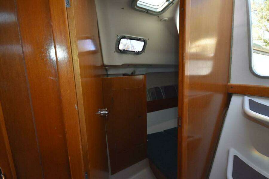 Vitality 32ft Beneteau Yacht For Sale