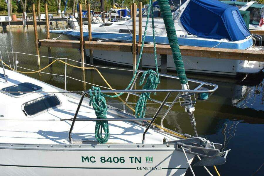 Vitality 32ft Beneteau Yacht For Sale