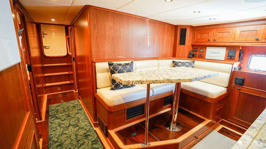 Insignia 86ft Outer Reef Yachts Yacht For Sale