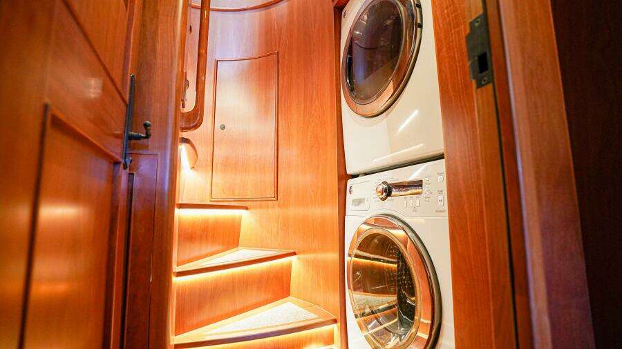 Insignia 86ft Outer Reef Yachts Yacht For Sale