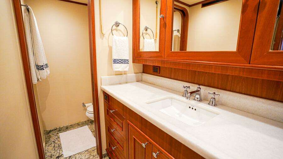 Insignia 86ft Outer Reef Yachts Yacht For Sale