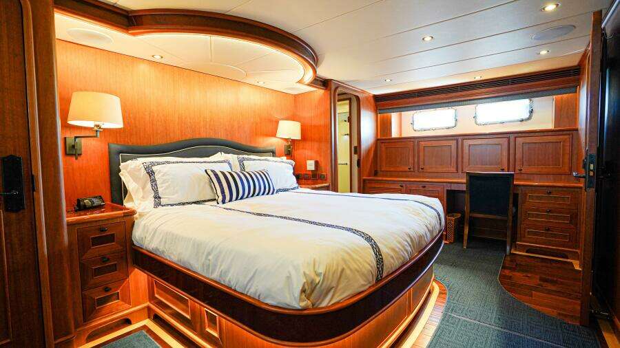 Insignia 86ft Outer Reef Yachts Yacht For Sale