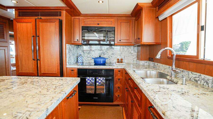 Insignia 86ft Outer Reef Yachts Yacht For Sale