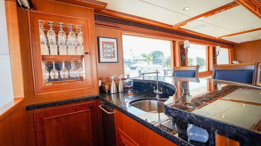 Insignia 86ft Outer Reef Yachts Yacht For Sale