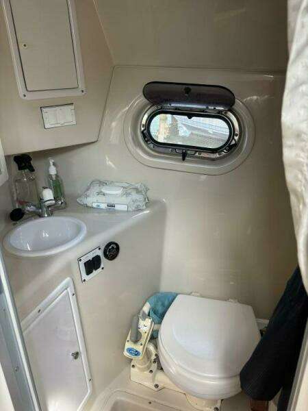 26ft Four Winns Yacht For Sale