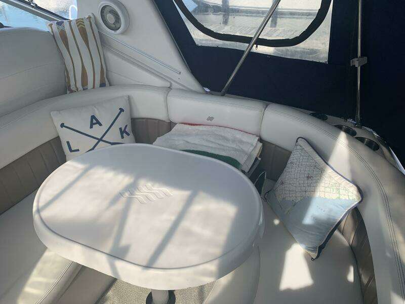 26ft Four Winns Yacht For Sale