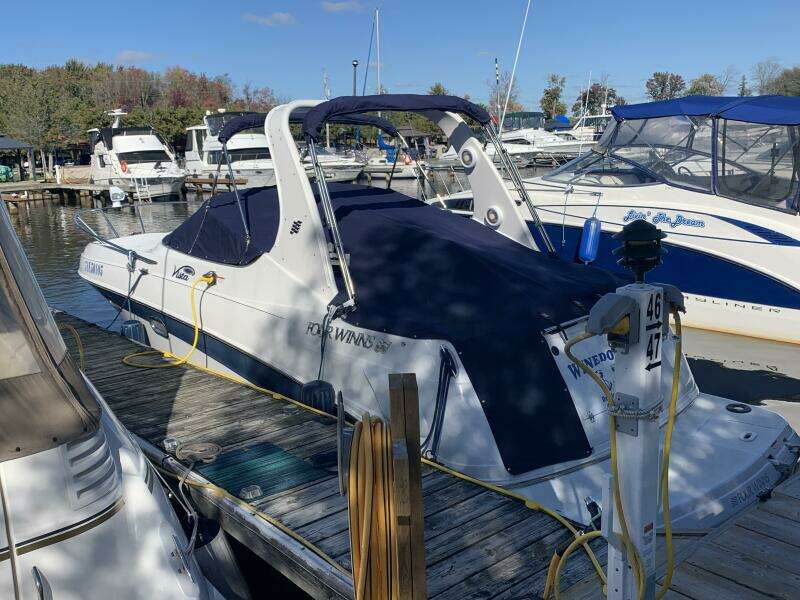 26ft Four Winns Yacht For Sale