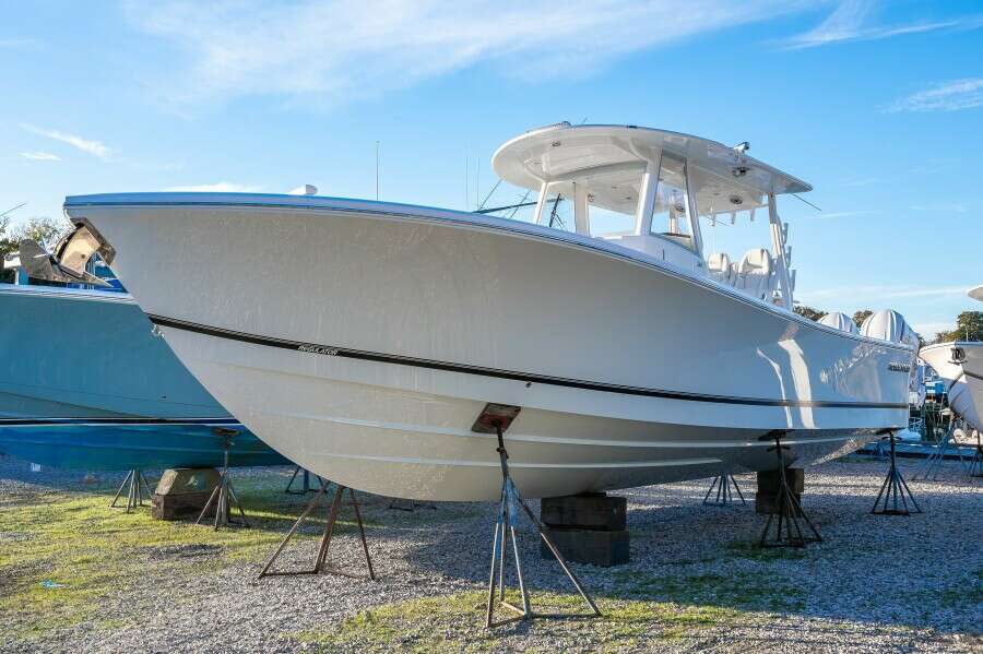 35ft Regulator Yacht For Sale
