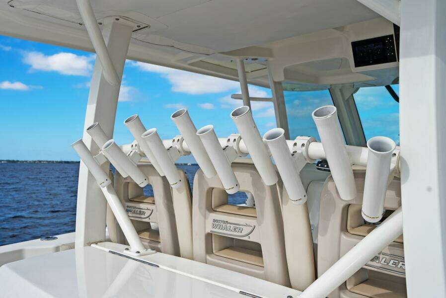 2019 Boston Whaler 380 Outrage 'Lima Kilo' - Rod Holders