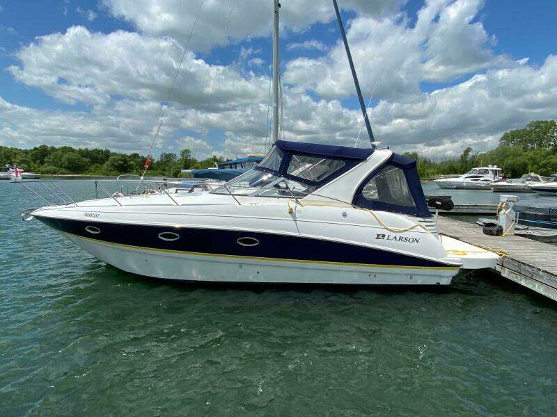 33ft Larson Yacht For Sale