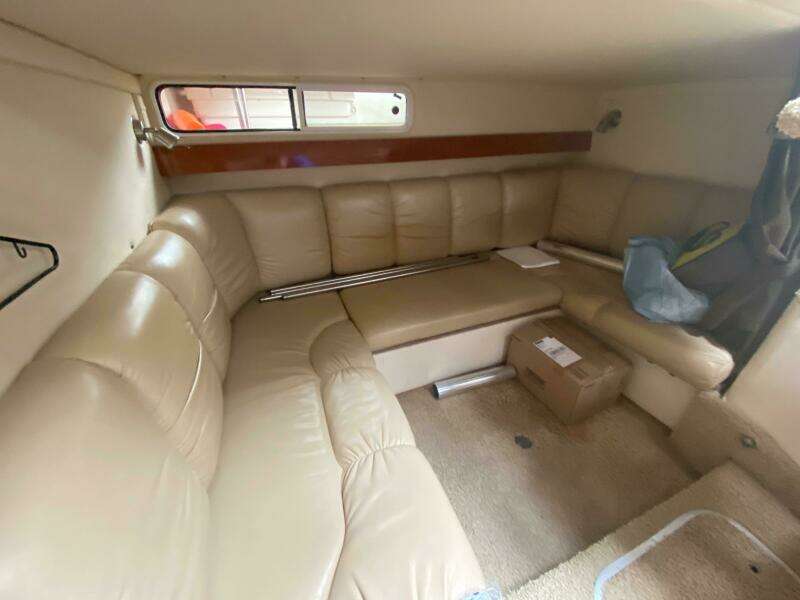 33ft Larson Yacht For Sale