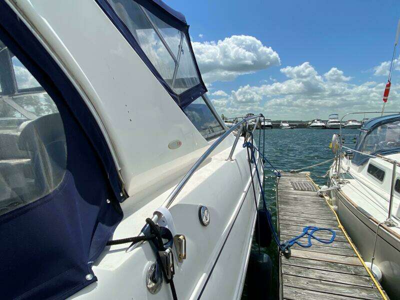 33ft Larson Yacht For Sale