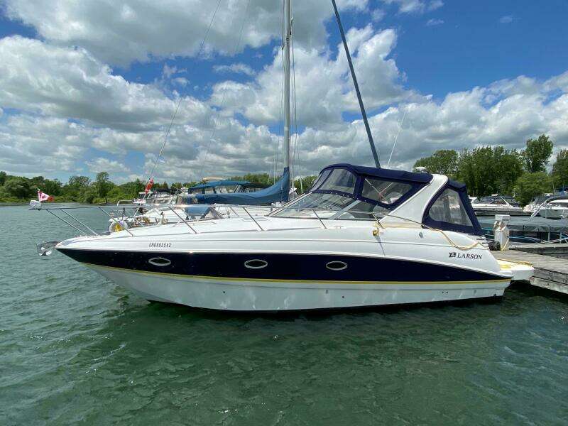 33ft Larson Yacht For Sale