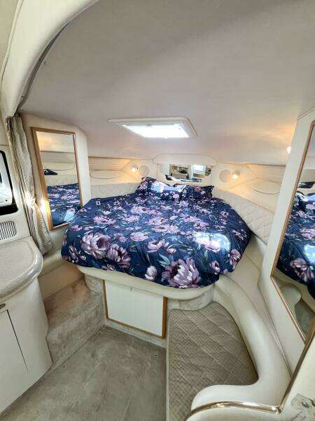 KNOT AT WORK 34ft Sea Ray Yacht For Sale